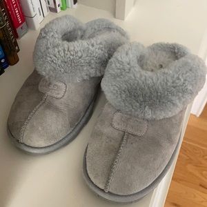 BLACK FRIDAY SALE UGG Australia grey cozy slippers